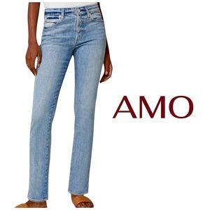 AMO Tomboy 90’s fit High Rise Relaxed Straight Leg Jeans Charmer wash Size 30